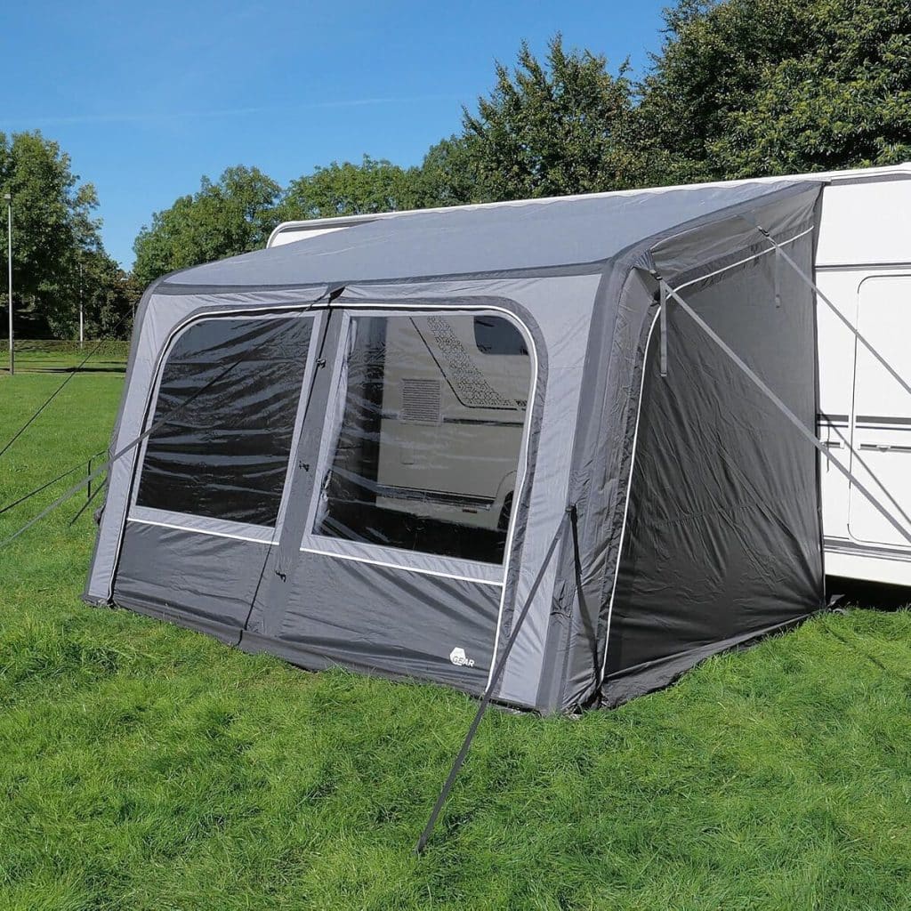 Test du GEAR Porto Air : auvent gonflable solaire pour caravane, notre avis complet